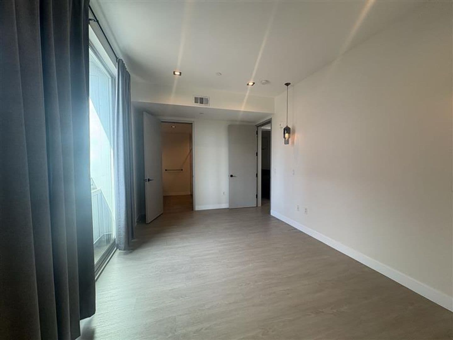 495 Promenade Ave 16 of 29