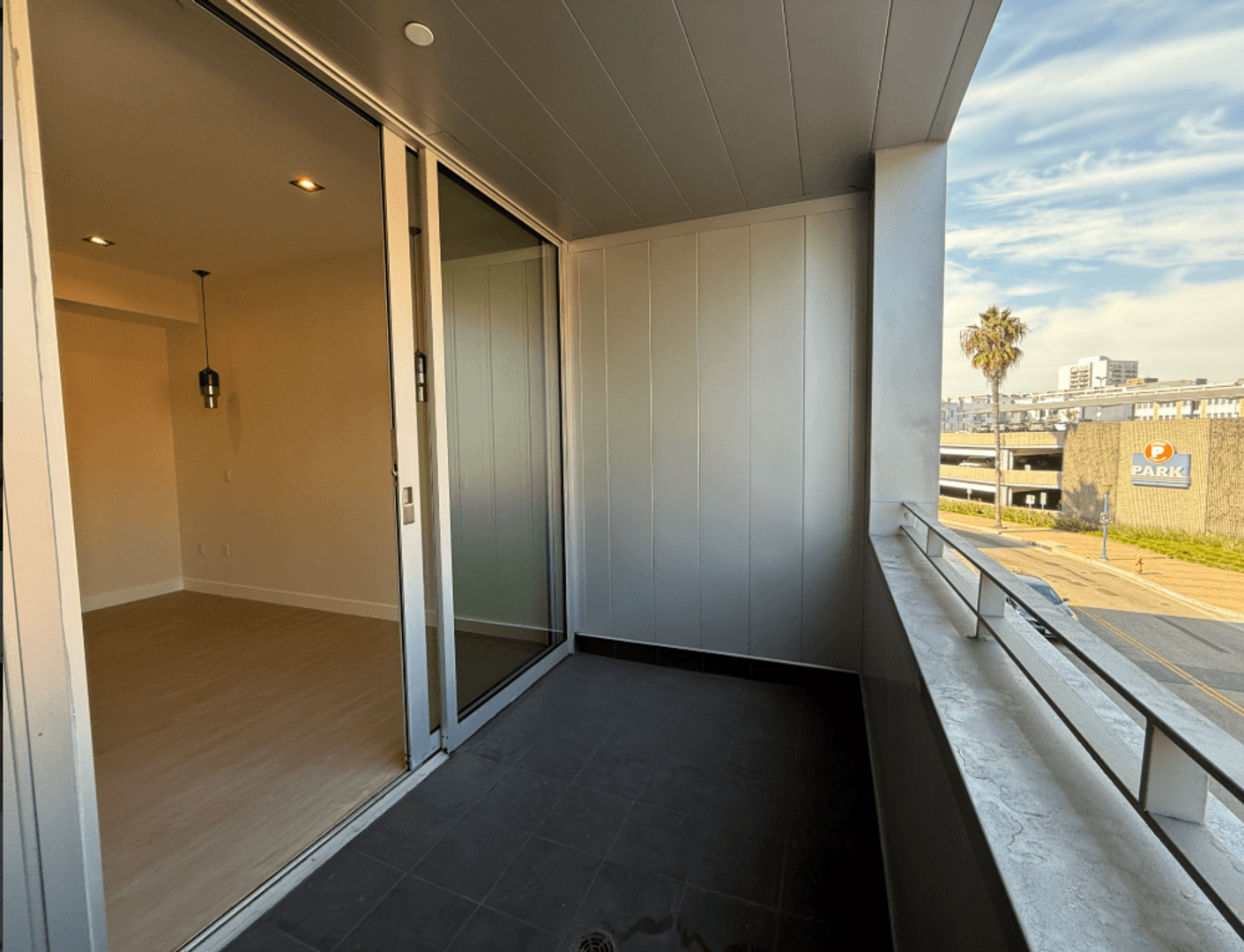495 Promenade Ave 17 of 33