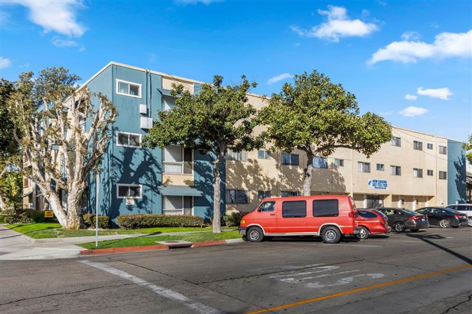 FREE RENT FOR 1 MONTH - applied to market rent 25 of 25