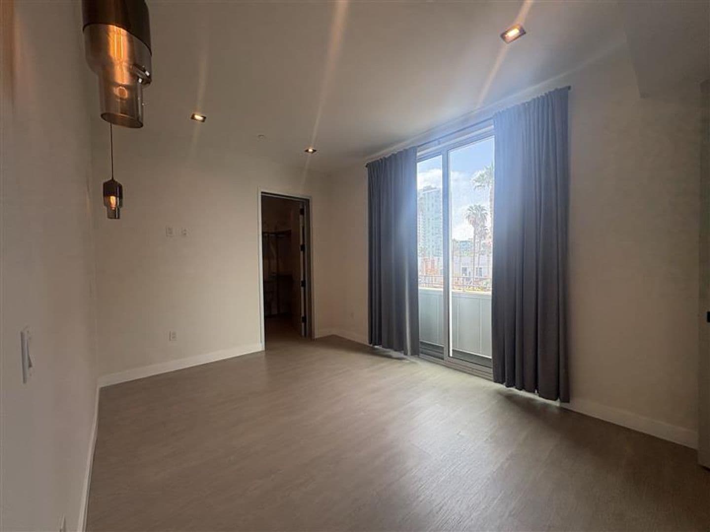 495 Promenade Ave 15 of 29