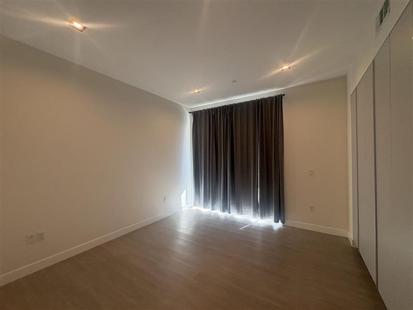 495 Promenade Ave 22 of 29