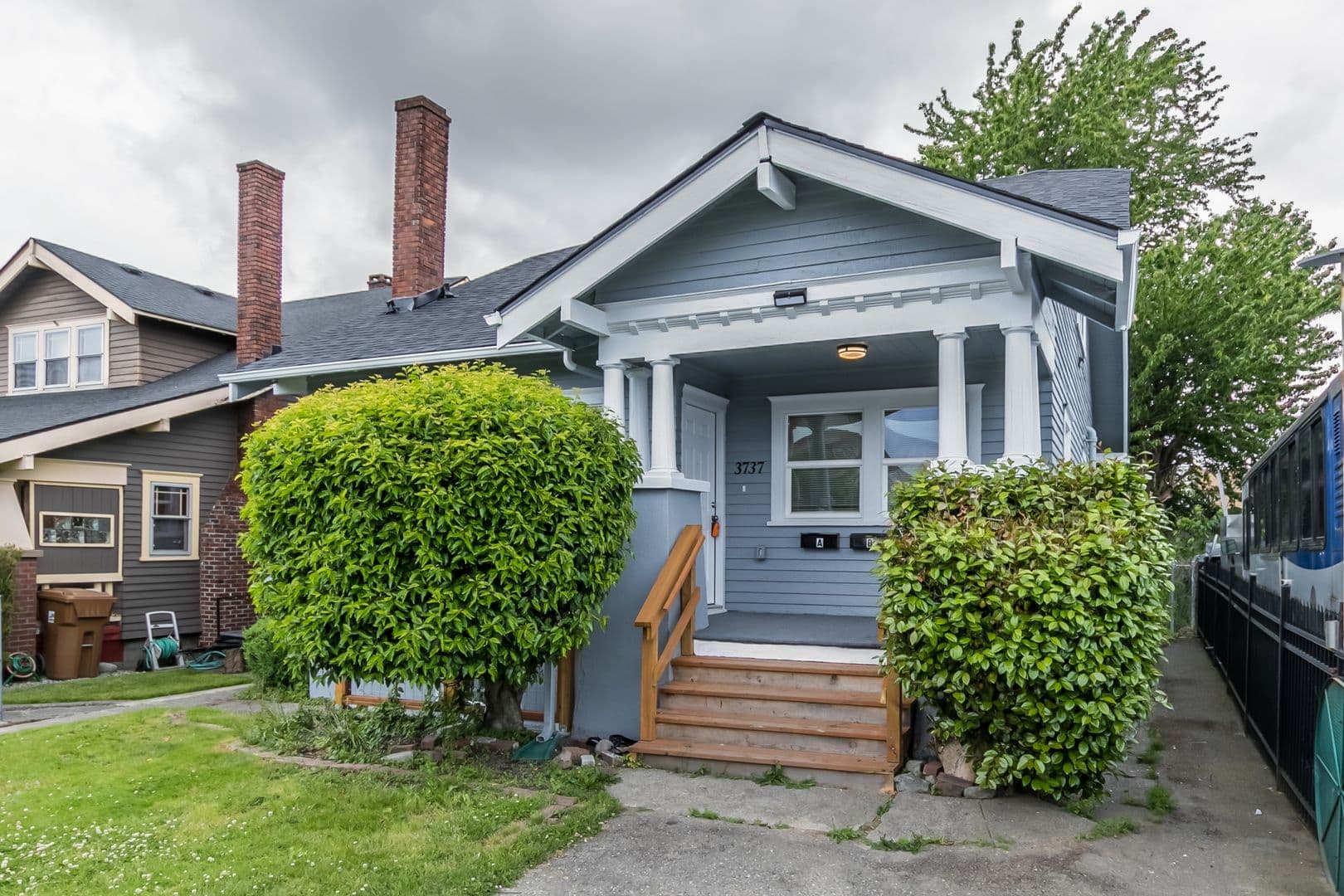 3737 Tacoma Ave S 1 of 15