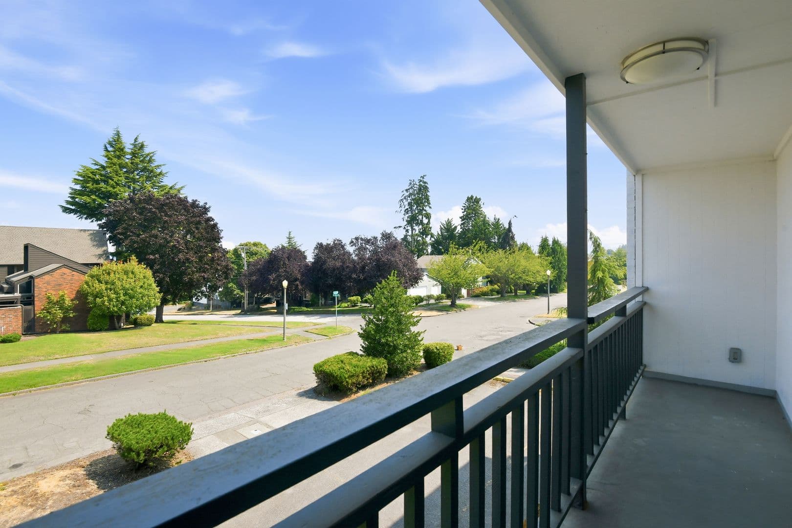 North Tacoma 2bed/1.5bath unit - #7 Renovated with washer/dryer Move-In Special: FREE 1st Full Month Rent 16 of 16