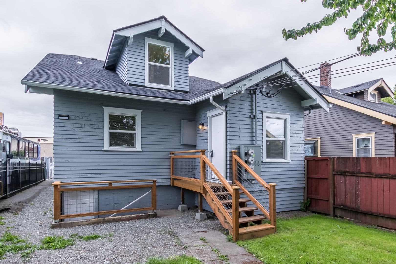 3737 Tacoma Ave S 15 of 15
