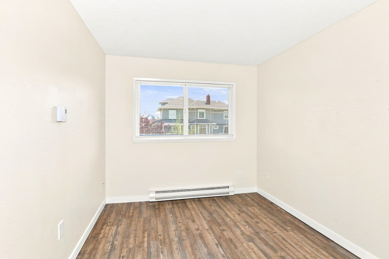 North Tacoma 2bed/1.5bath unit - #7 Renovated with washer/dryer Move-In Special: FREE 1st Full Month Rent 13 of 16