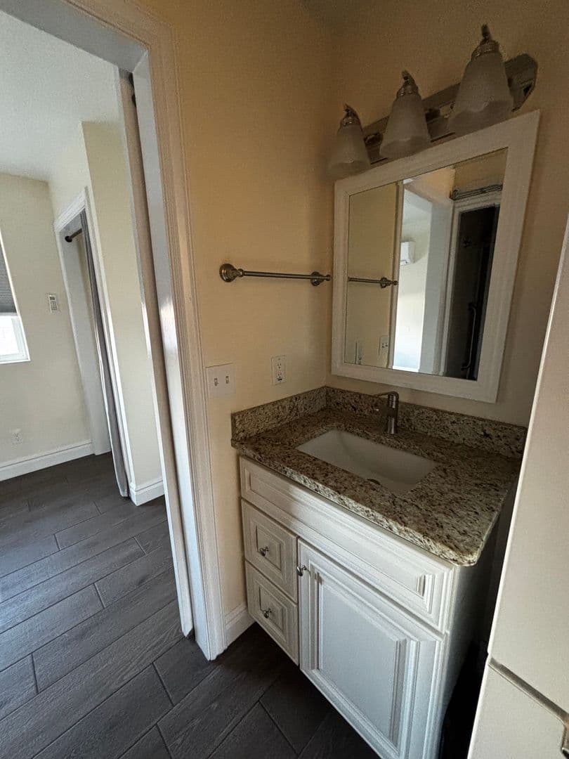 POR-T 303 (Cottages) 9 of 16