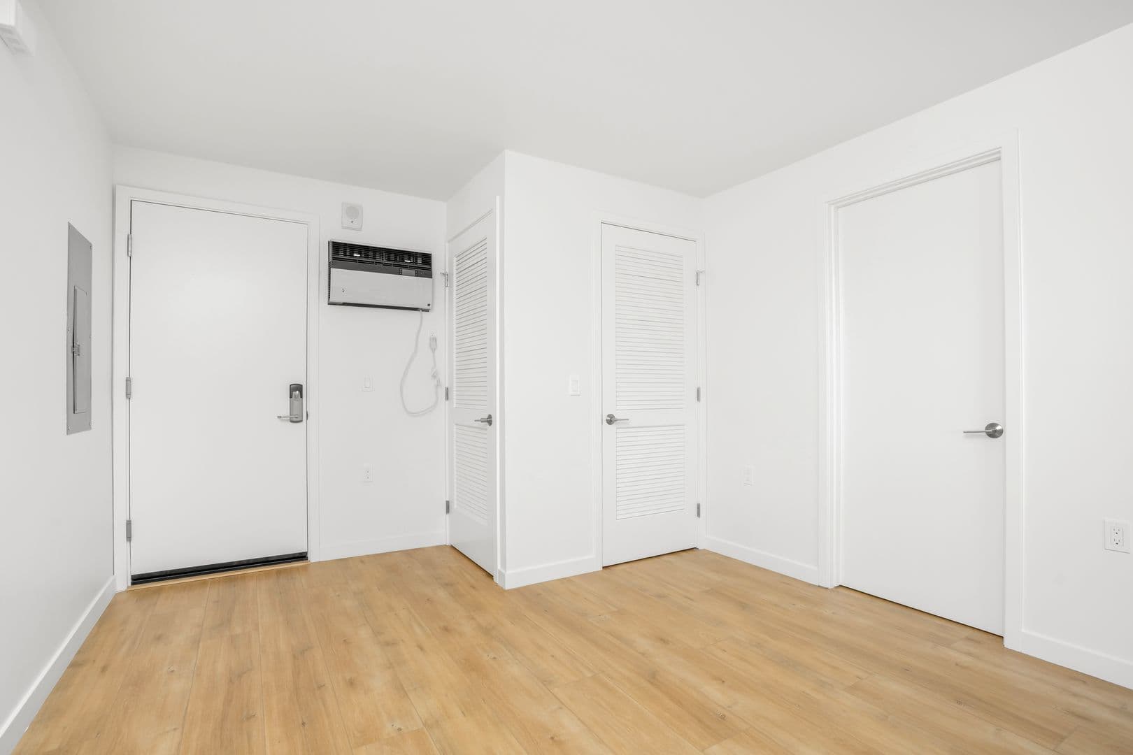 ST Living at 1422 Tamarind | Come Home to Elevated Comfort (LIMITED MOVE IN SPECIAL!!) 42 of 48