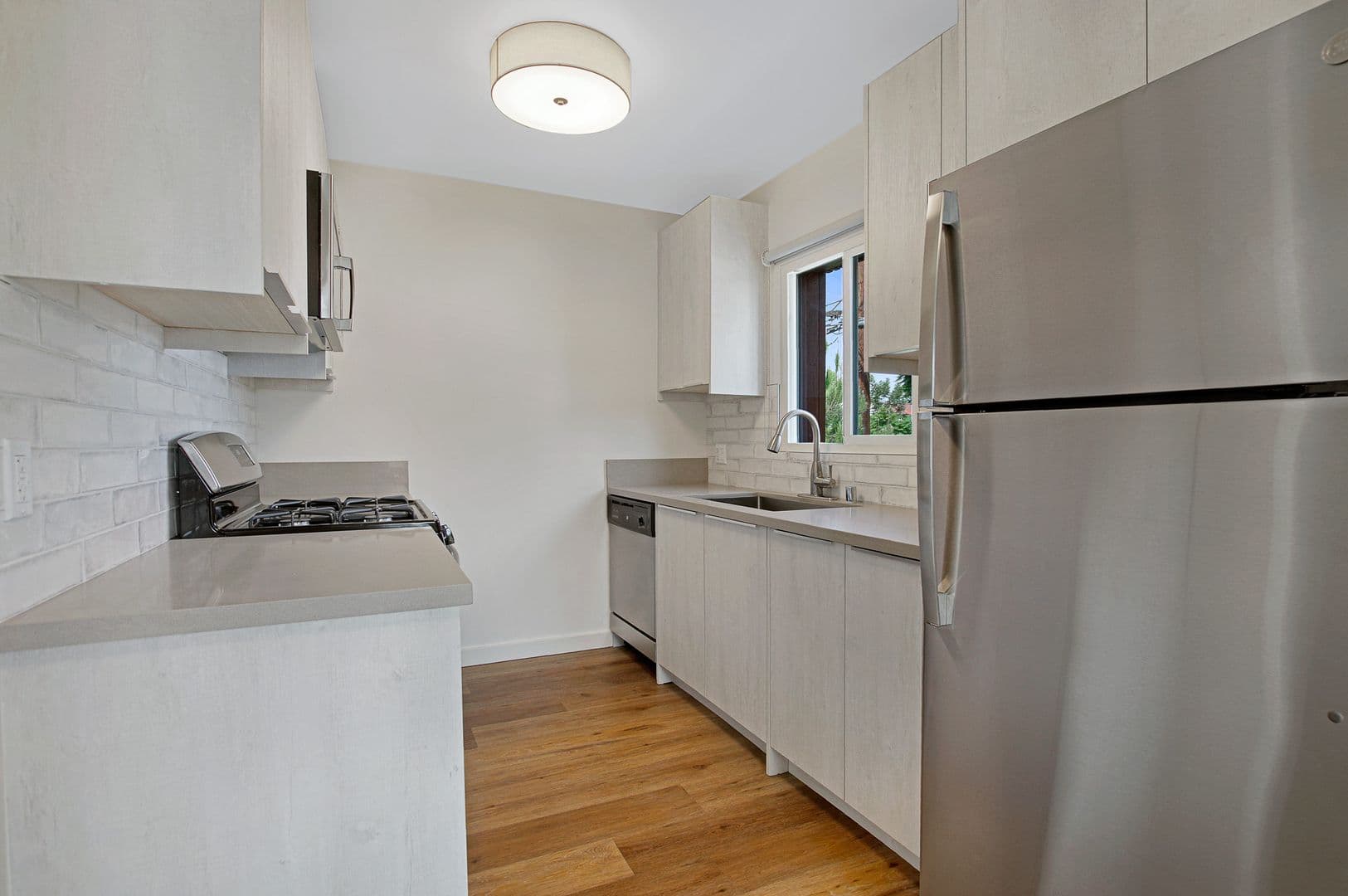 Stylish 1-Bedroom in the Heart of East Hollywood | ST Living at 1155 N Madison Ave 14 of 19