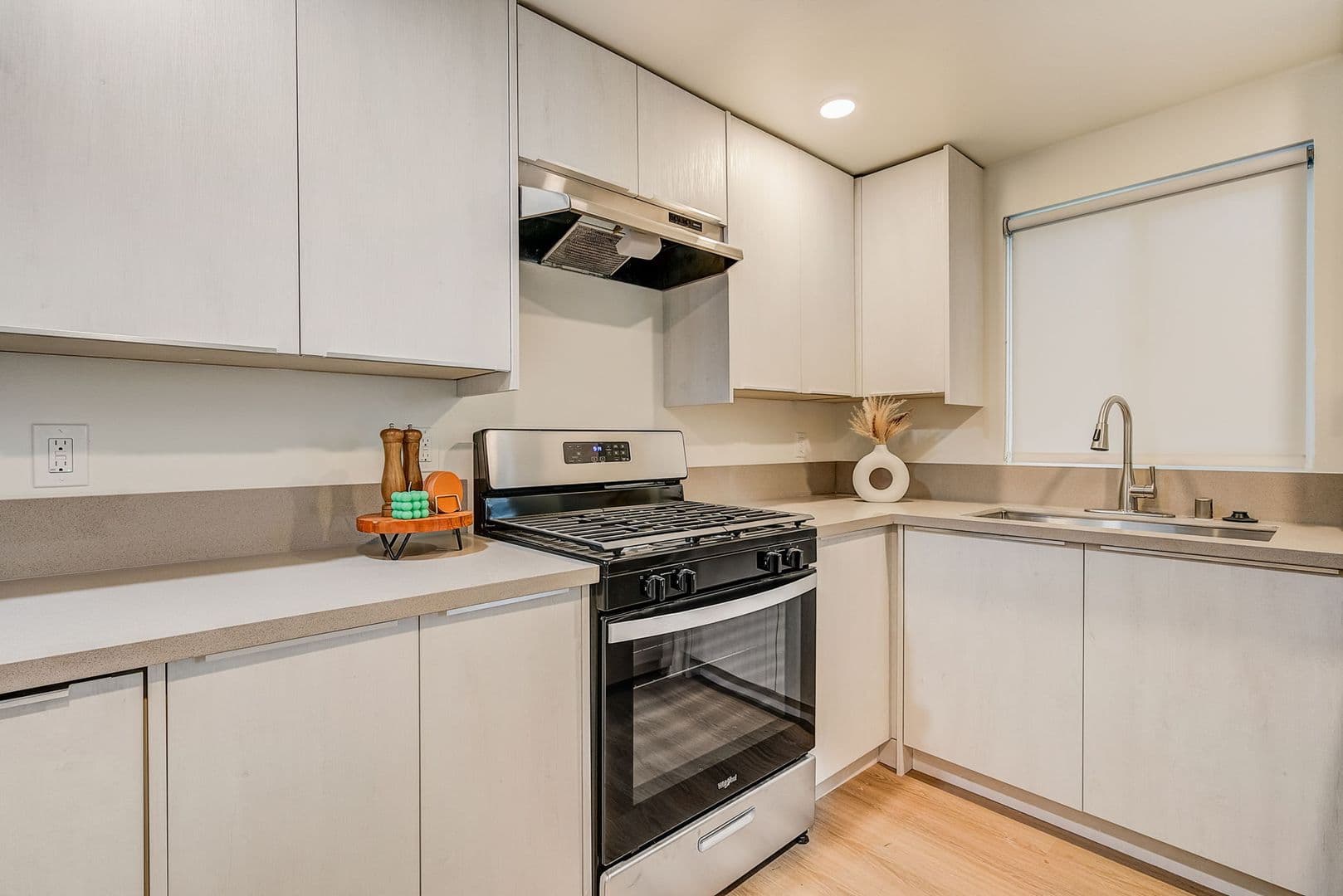 North Kingsley Apartments LLC 5 of 19