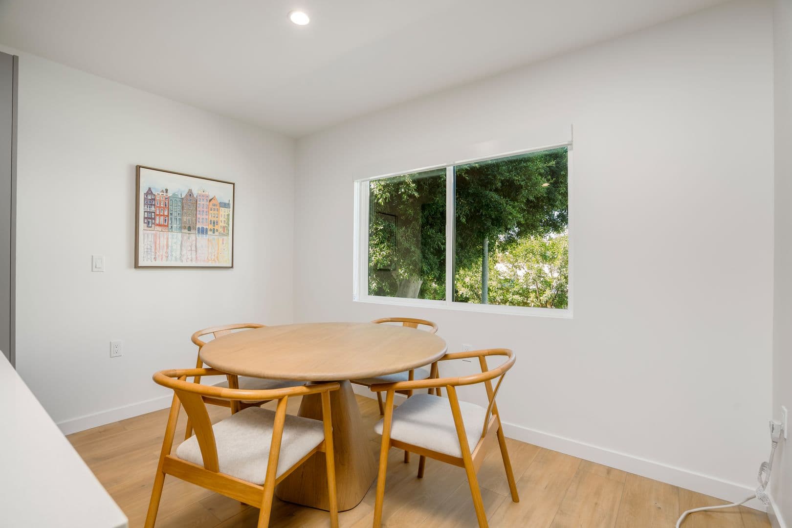 ST Living at 1422 Tamarind | Come Home to Elevated Comfort (LIMITED MOVE IN SPECIAL!!) 28 of 48