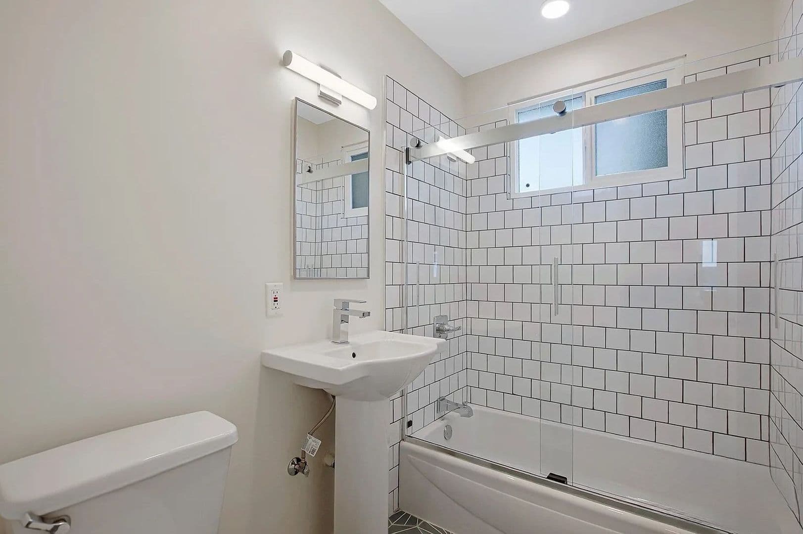 Stylish 1-Bedroom in the Heart of East Hollywood | ST Living at 1155 N Madison Ave 19 of 19