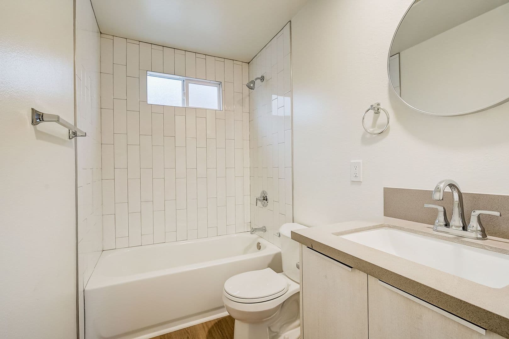 North Kingsley Apartments LLC 9 of 19