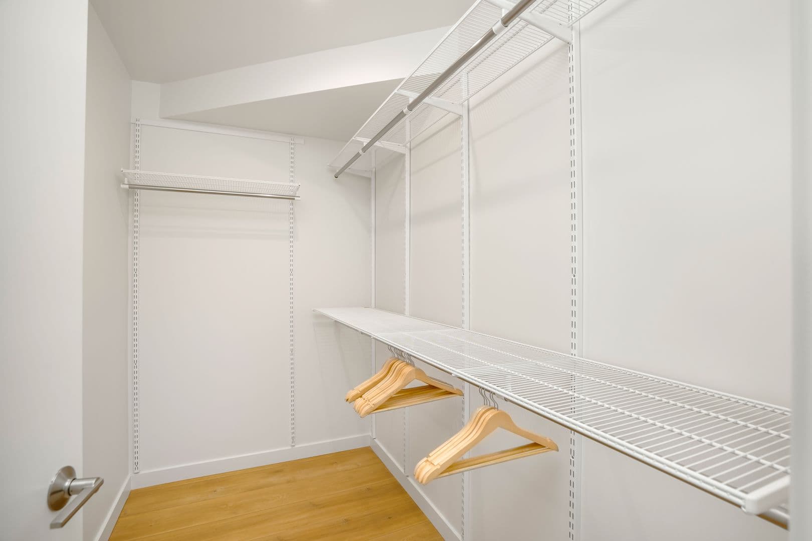 ST Living at 1422 Tamarind | Come Home to Elevated Comfort (LIMITED MOVE IN SPECIAL!!) 31 of 48