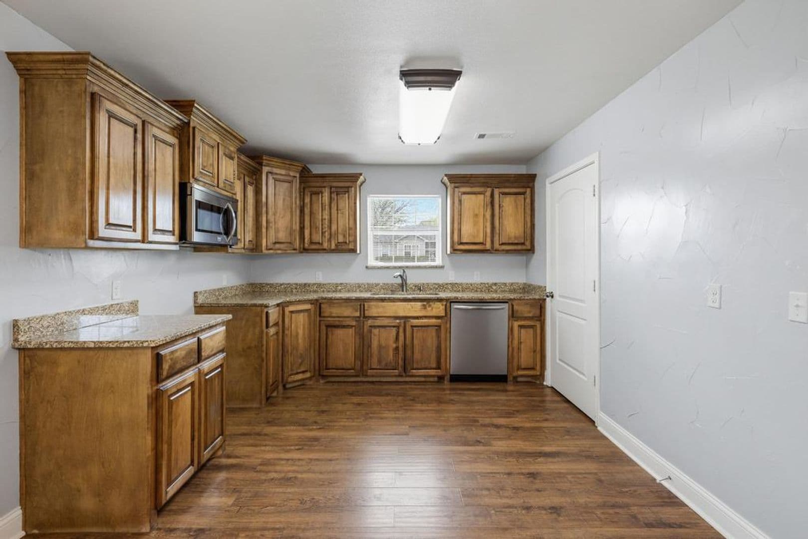 119 N. Andrews Ave. 11 of 31