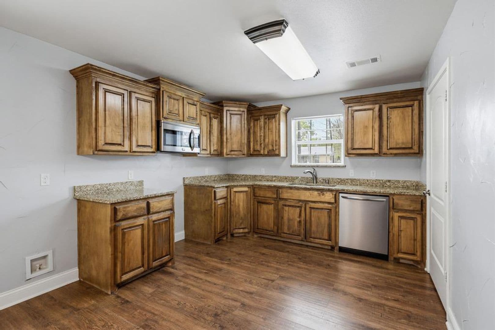 119 N. Andrews Ave. 12 of 31