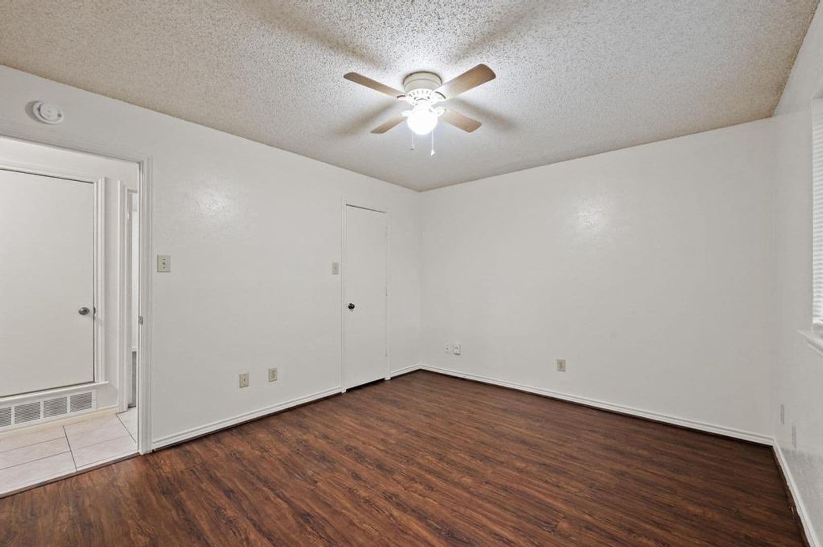 504 Warbler Dr. 16 of 27
