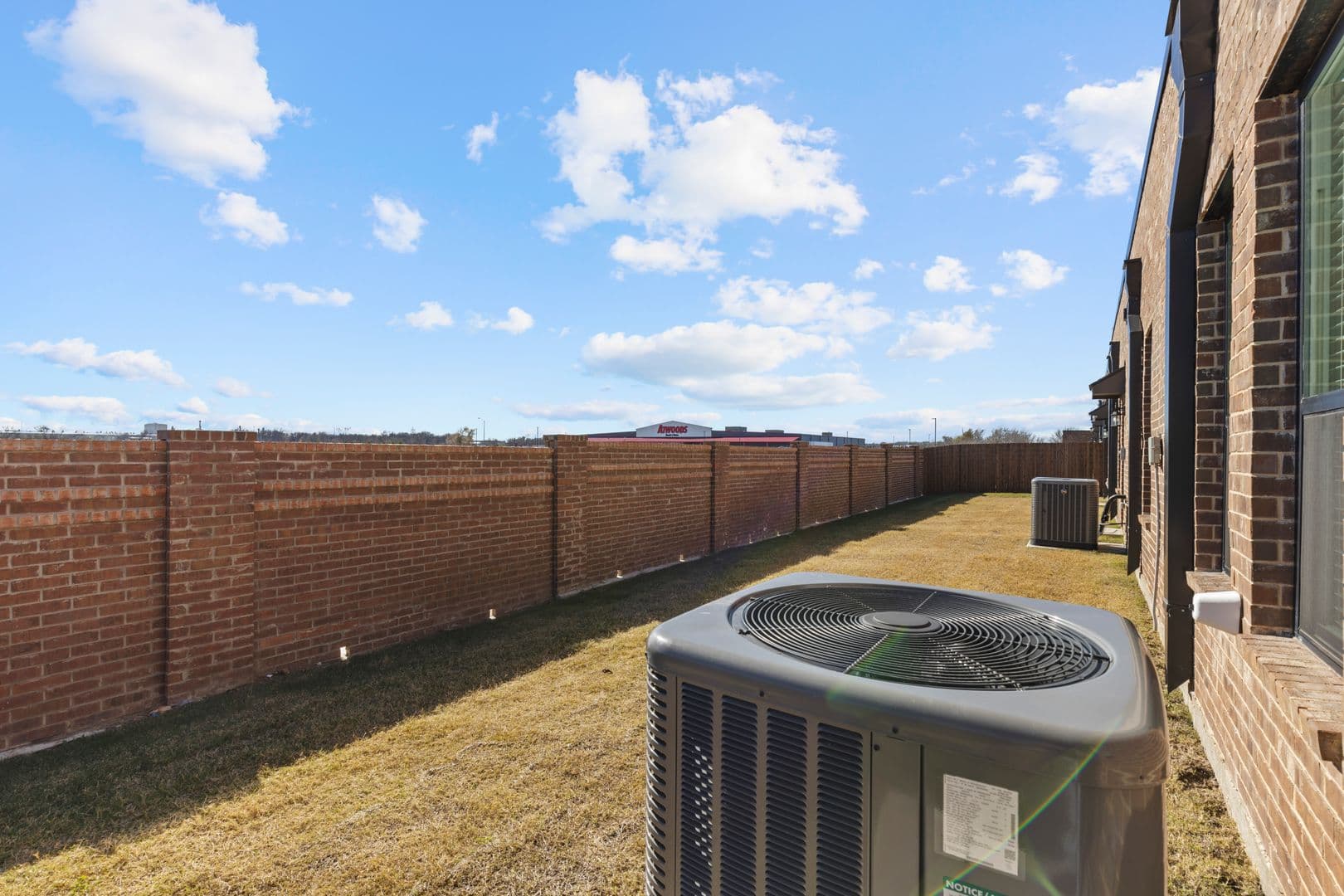 2065 Layla Dr. 3 of 22