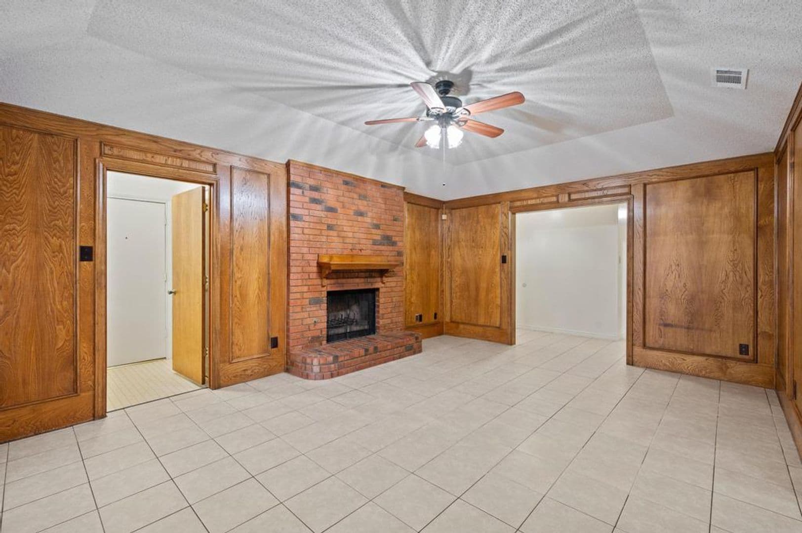 504 Warbler Dr. 7 of 27