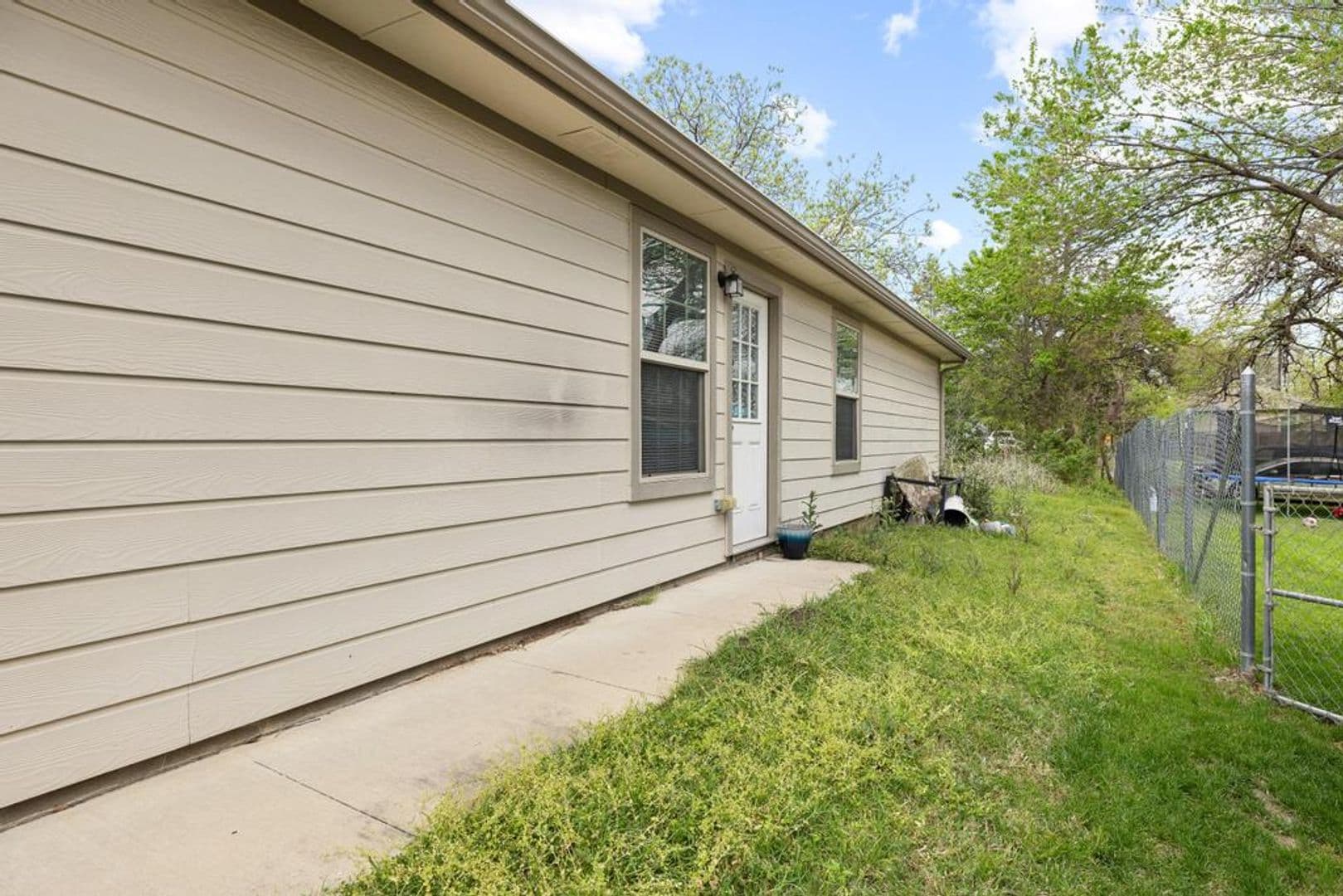 119 N. Andrews Ave. 28 of 31