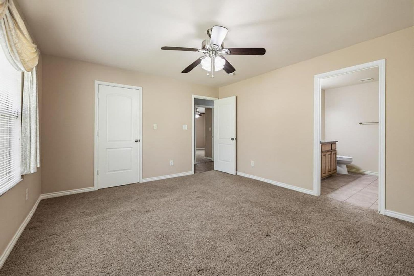 119 N. Andrews Ave. 25 of 31