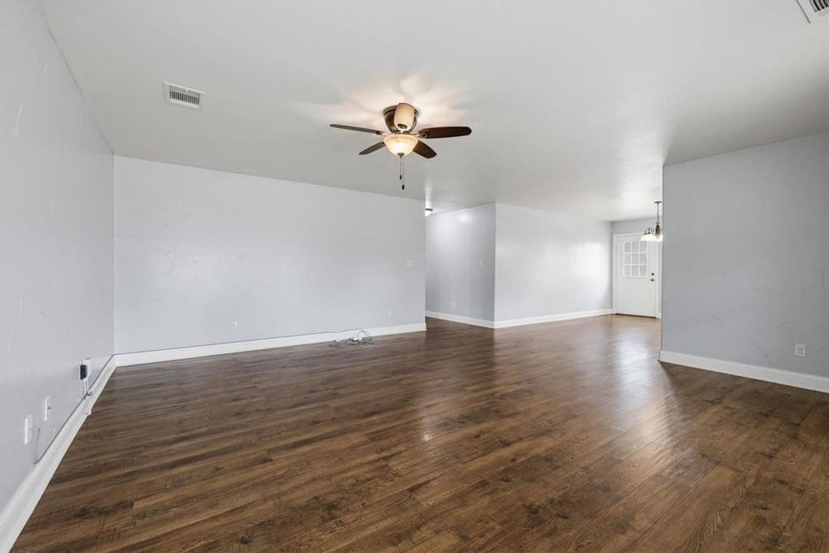 119 N. Andrews Ave. 5 of 31