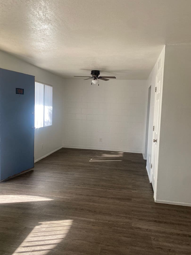 The Lowell Apartments 11 of 12