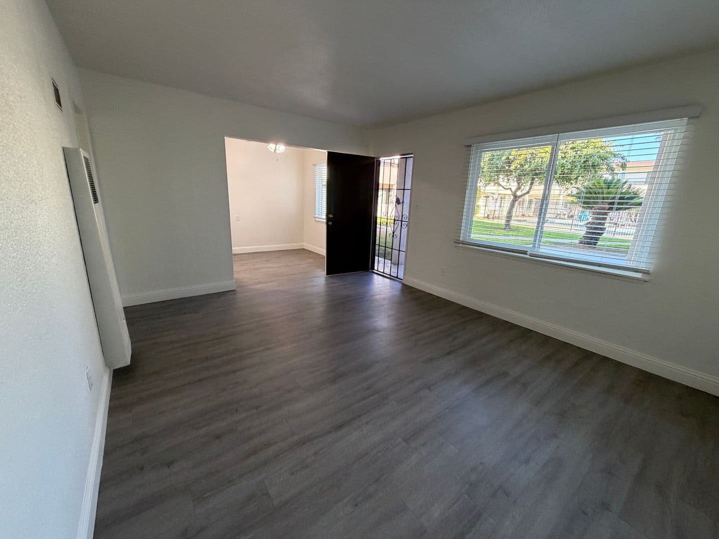 Dailey Court Apartments 4 of 8