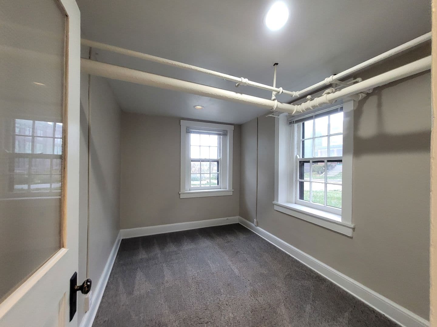 RENT SPECIAL! One bedroom apartment home in the Sherman Hills neighborhood! 19 of 27