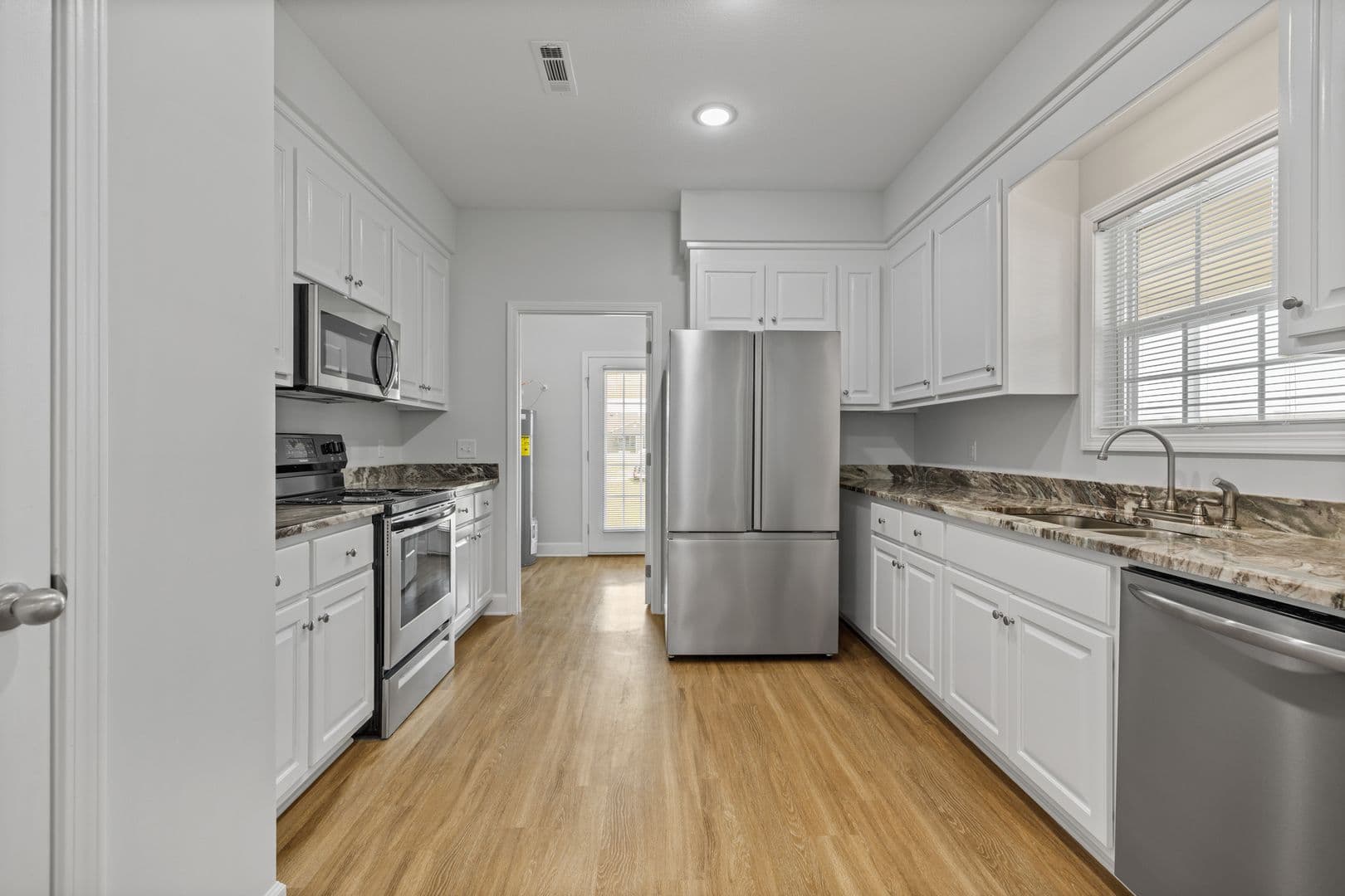 156 Wingate Ave 7 of 18
