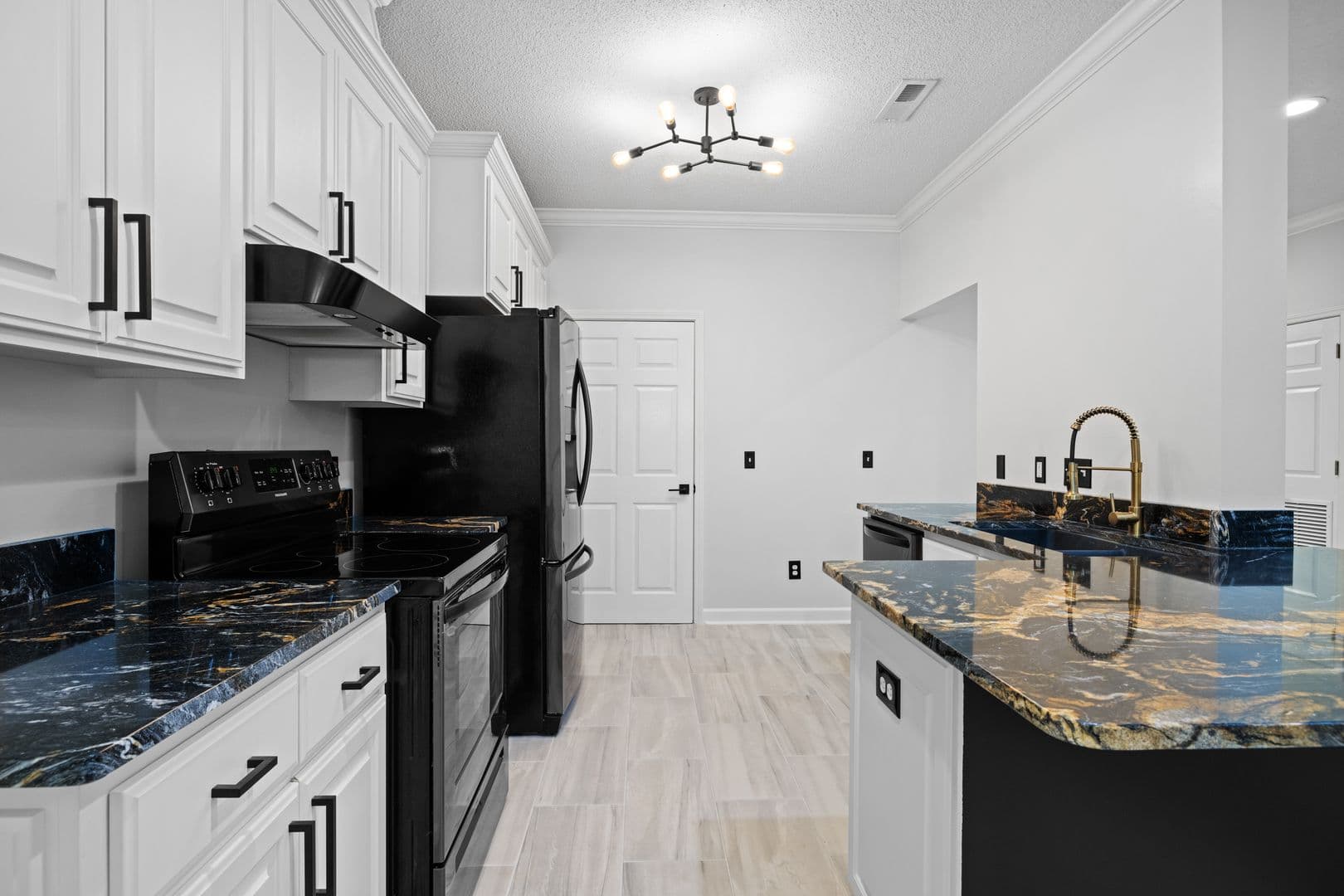 Helo Heights - Apt A 9 of 29