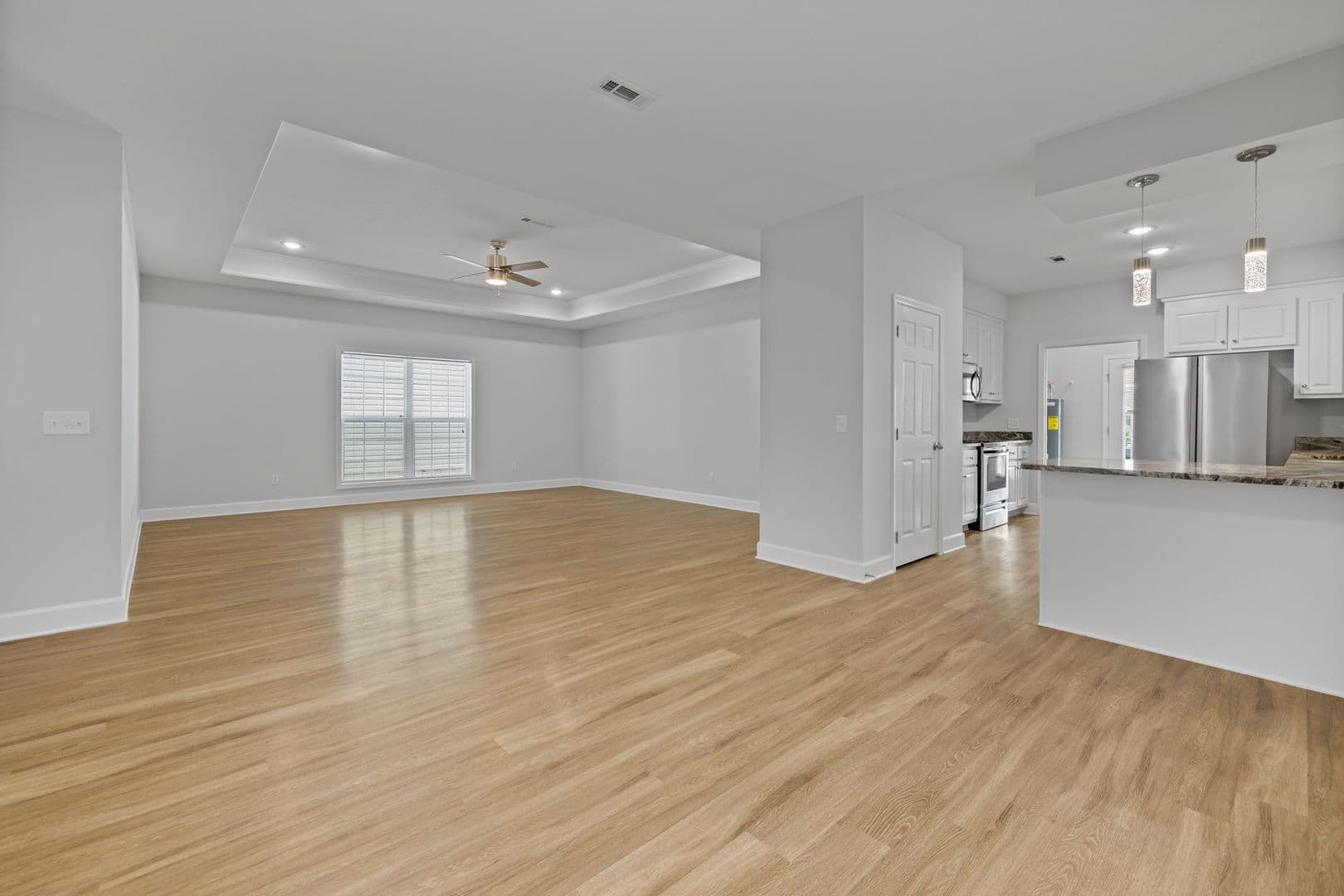 156 Wingate Ave 4 of 18
