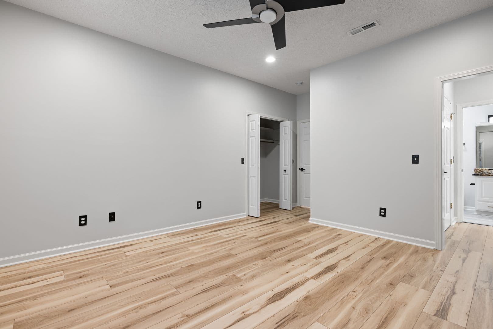 Helo Heights - Apt A 23 of 29