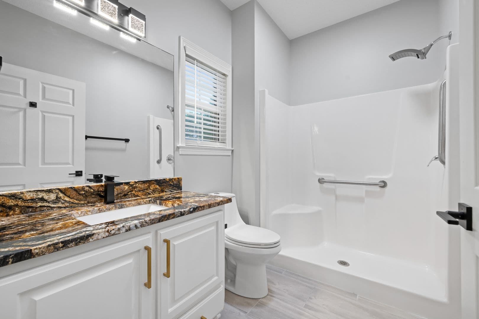 Helo Heights - Apt A 20 of 29