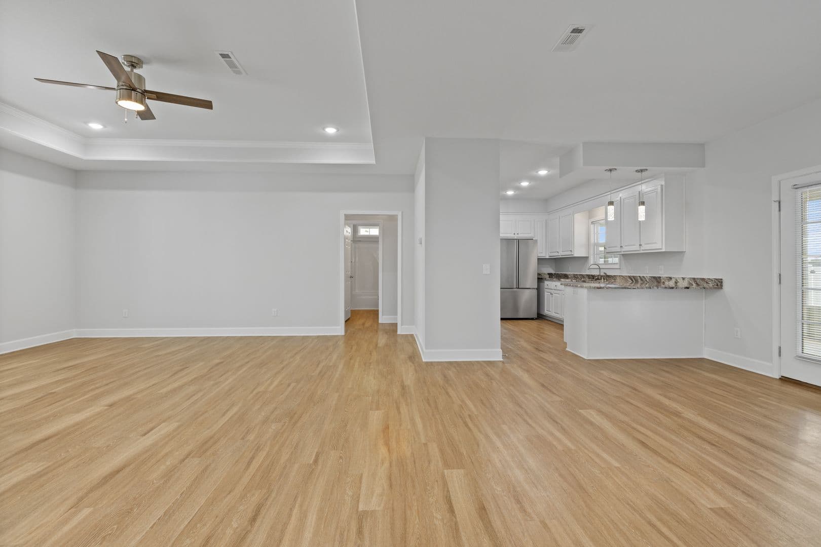 156 Wingate Ave 3 of 18