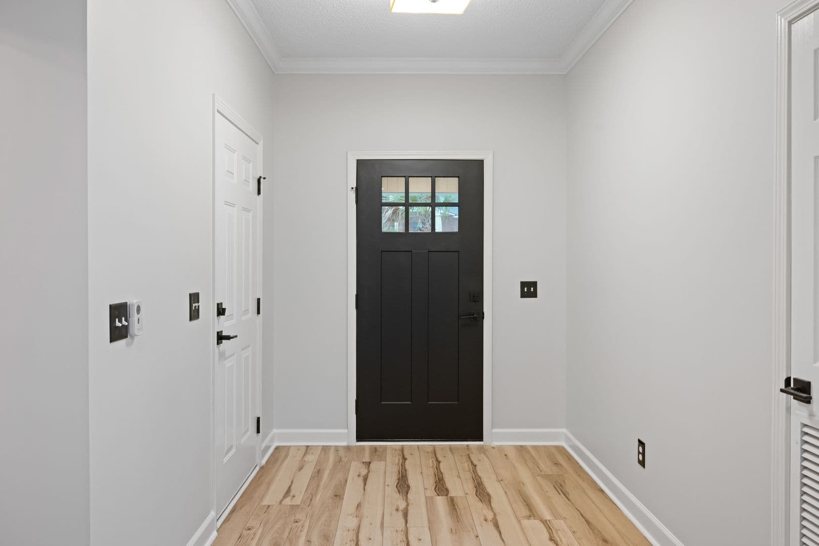 Helo Heights - Apt A 3 of 29