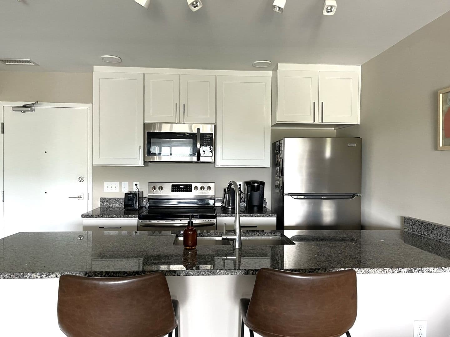 Sunrise Apartments 4 of 7