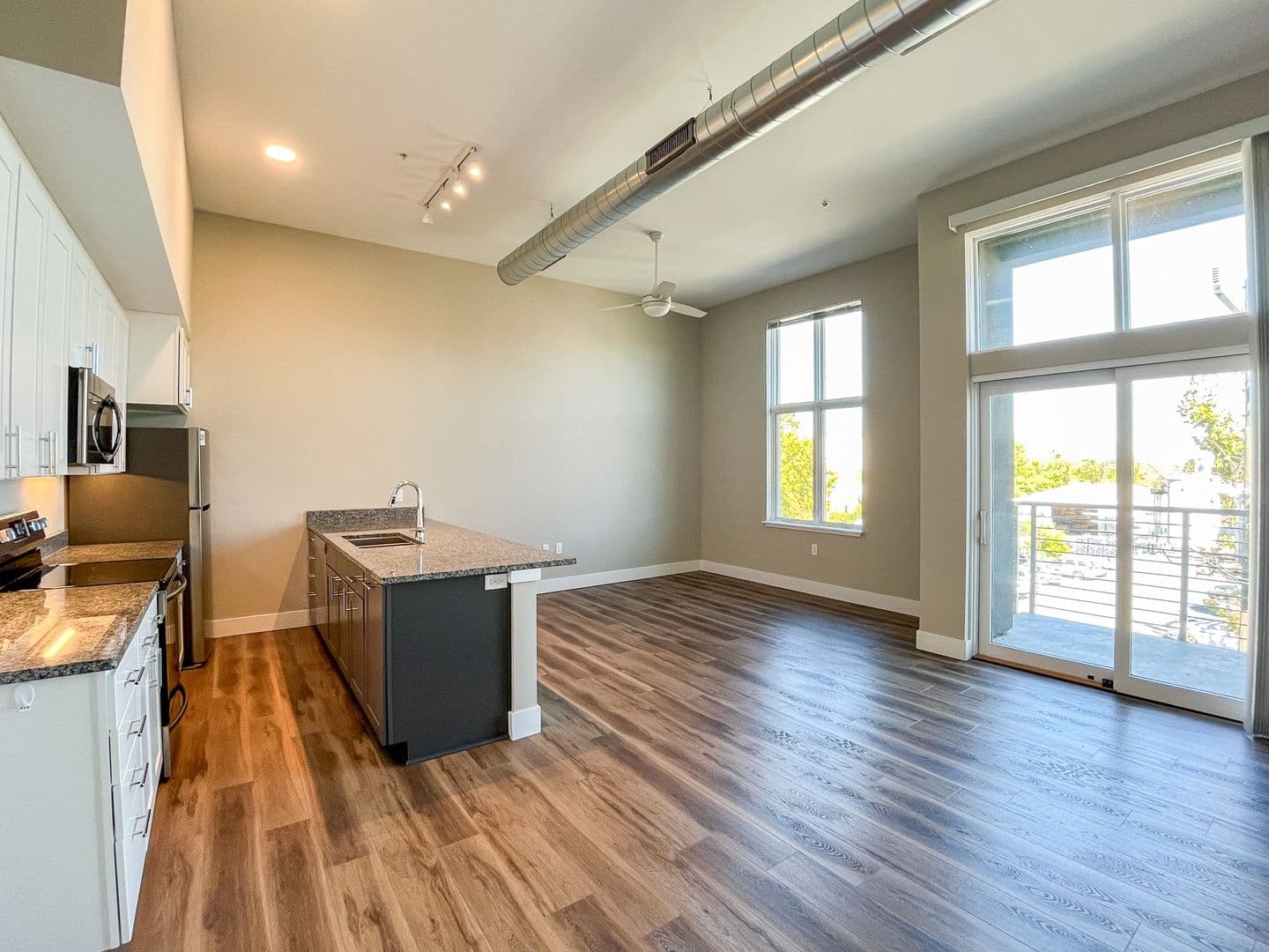 Sunrise Apartments 4 of 10