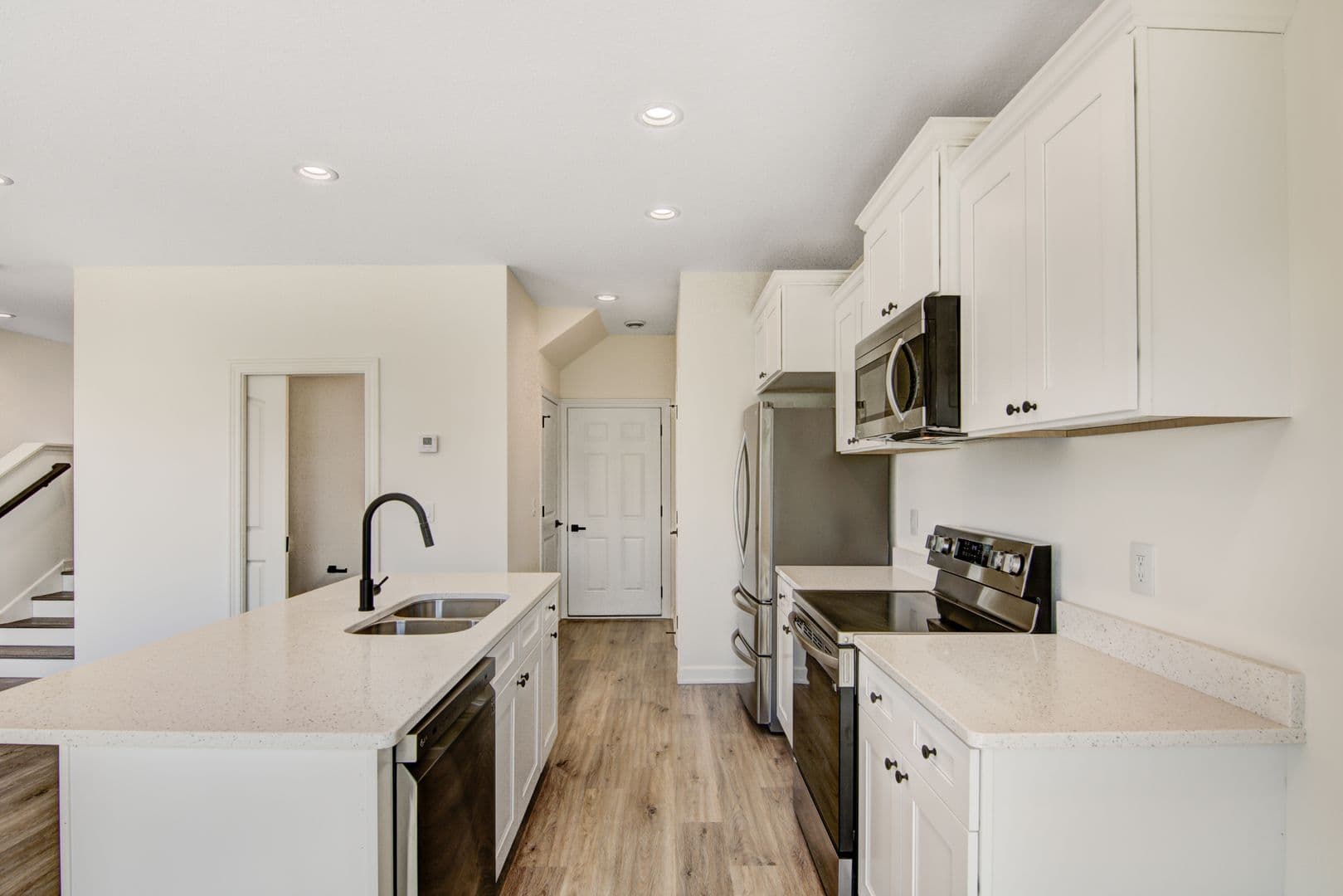 3 Bedroom Town Home 10 of 27