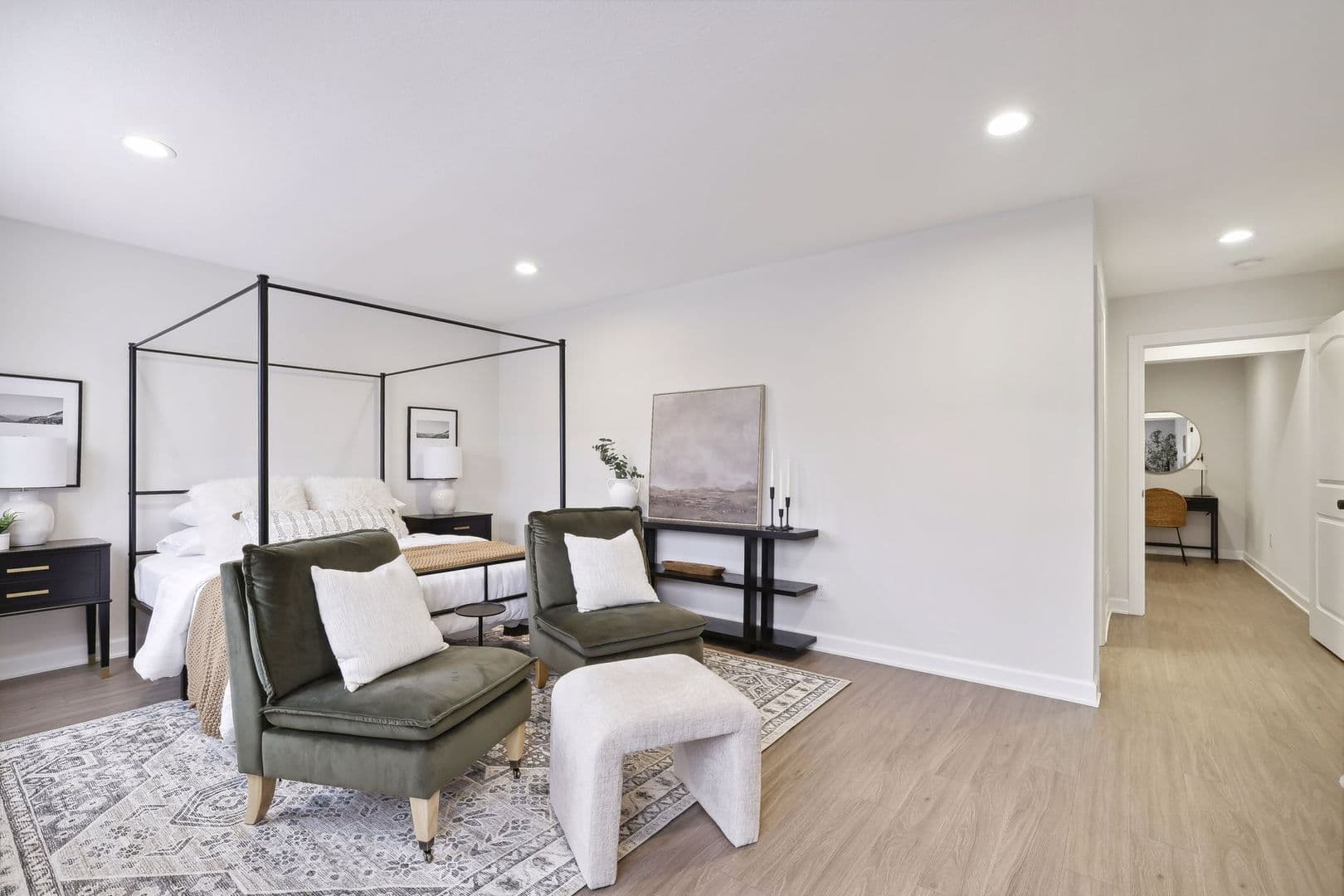 3 Bedroom Town Home 12 of 27