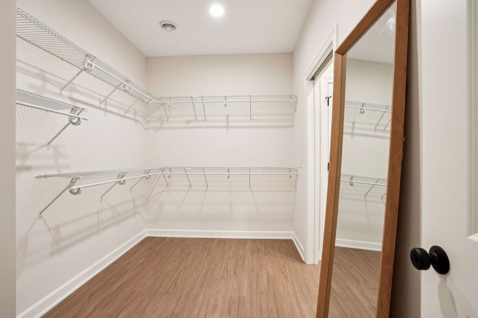 3 Bedroom Twin Home With Extras 27 of 36