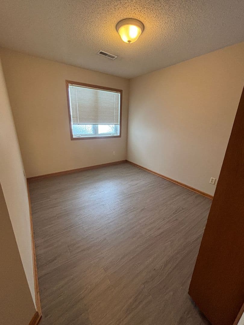 Great Single Level 2 Bedroom Townhome 7 of 14