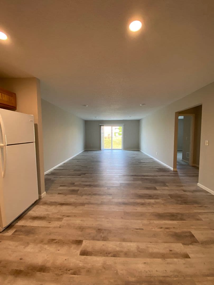 Updated 2 Bedroom Town Home 4 of 15
