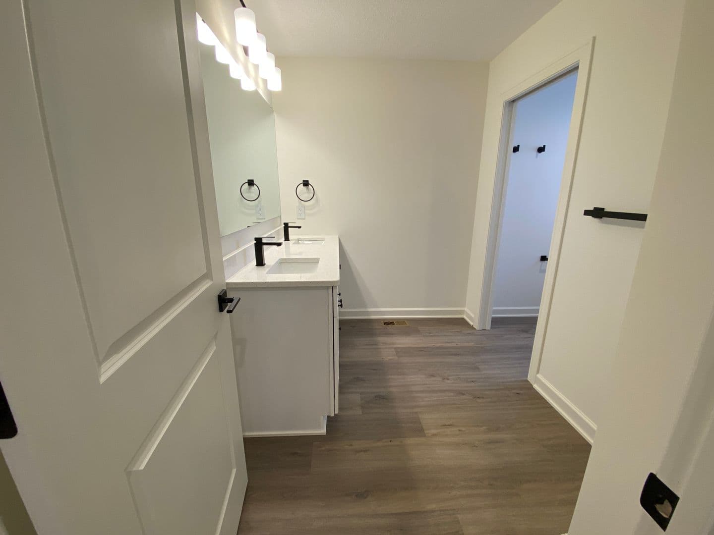 3 Bedroom End Unit 12 of 15