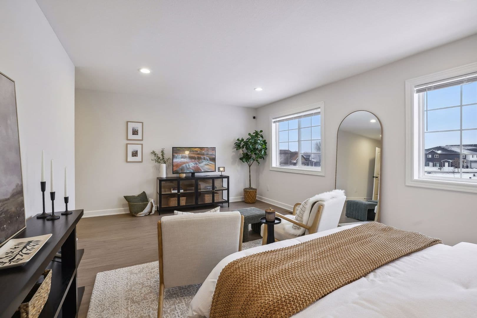 3 Bedroom Town Home 22 of 37