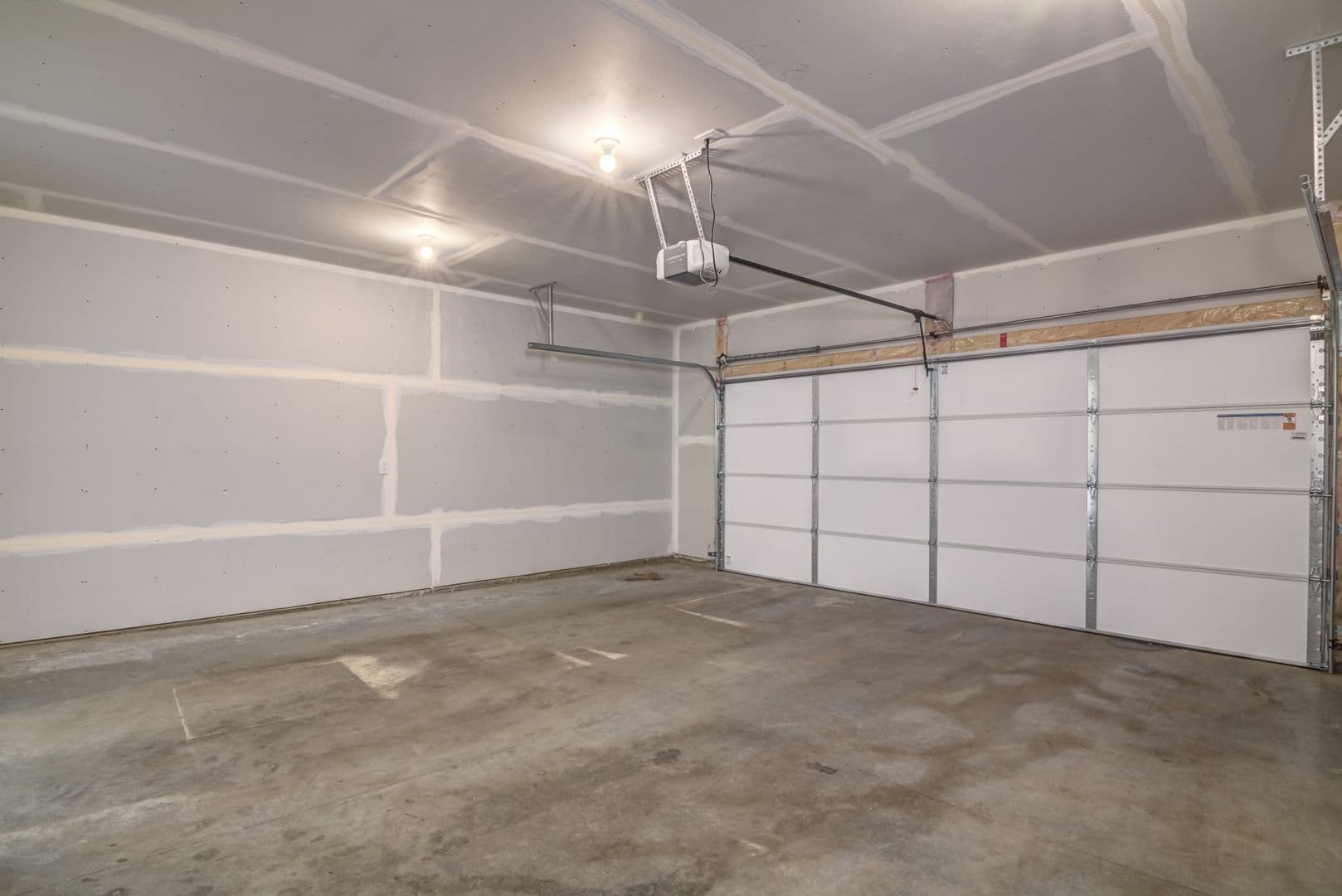 3 Bedroom Town Home 32 of 32