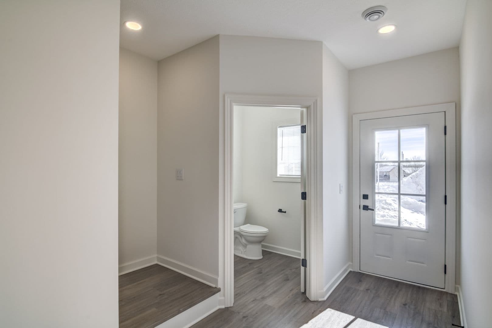 3 Bedroom Town Home 30 of 32