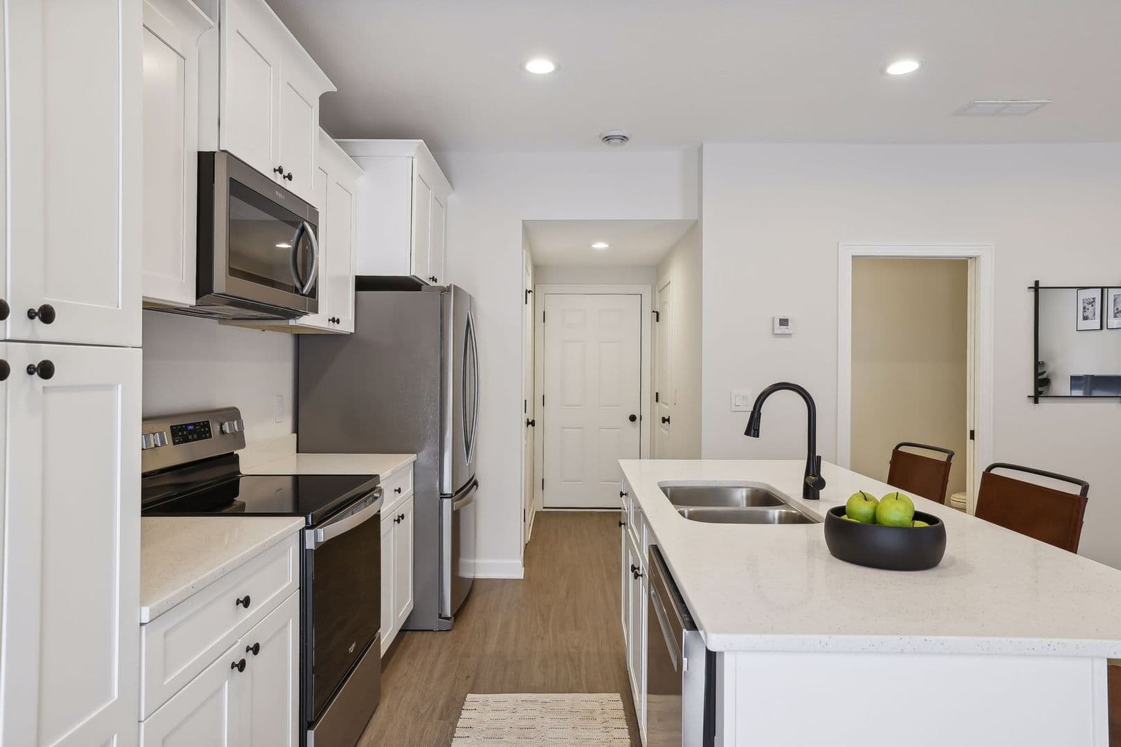 3 Bedroom Town Home 10 of 37
