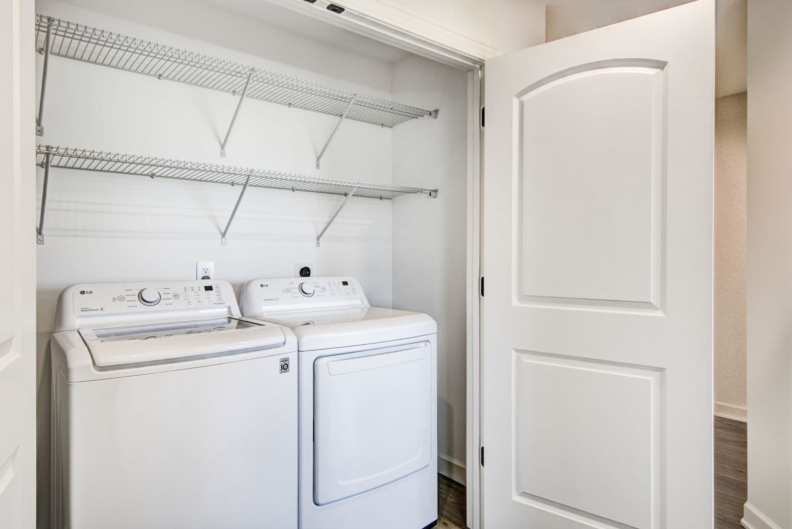 3 Bedroom Town Home 21 of 27