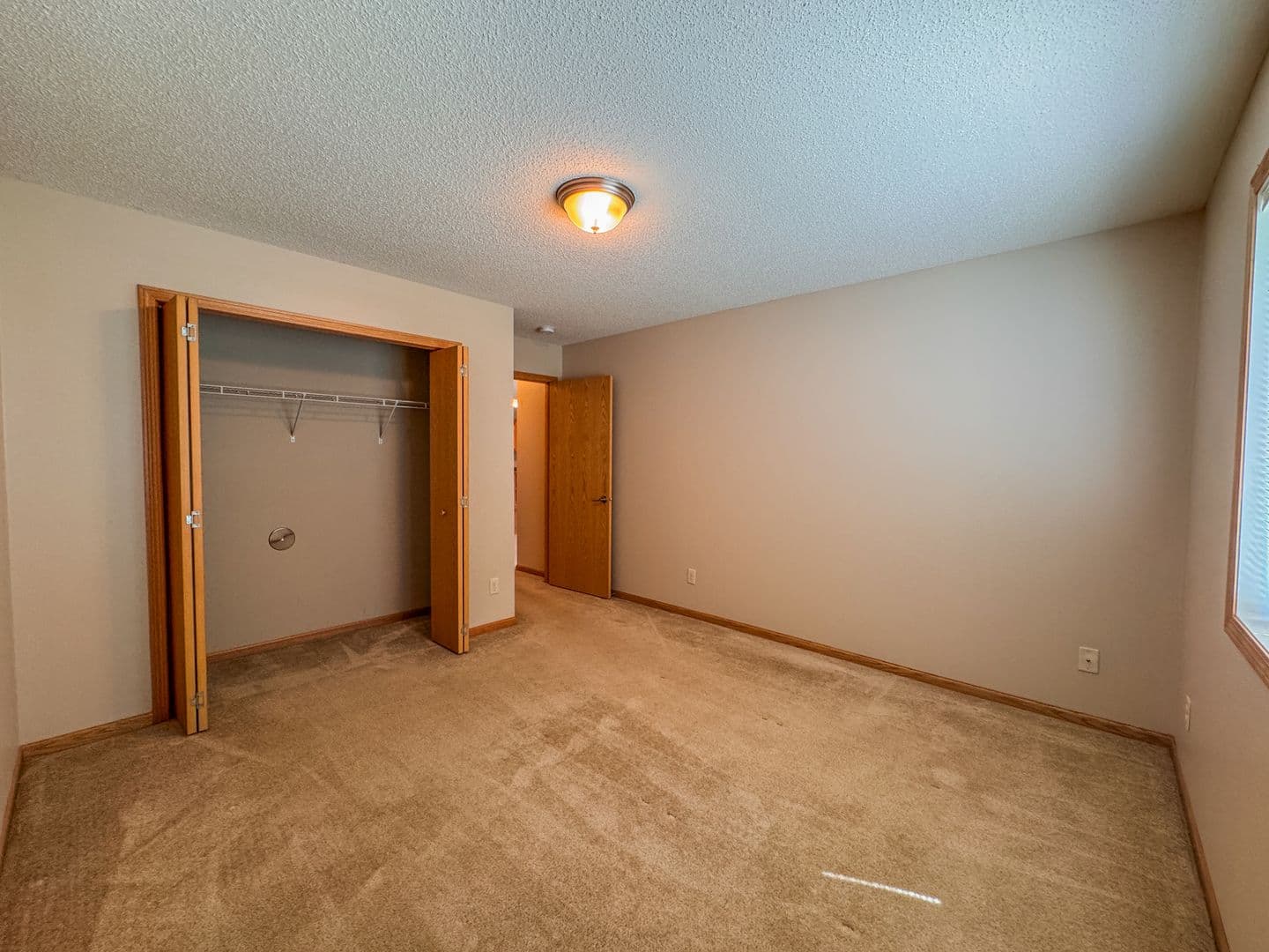 2 Bedroom Townhome 16 of 19