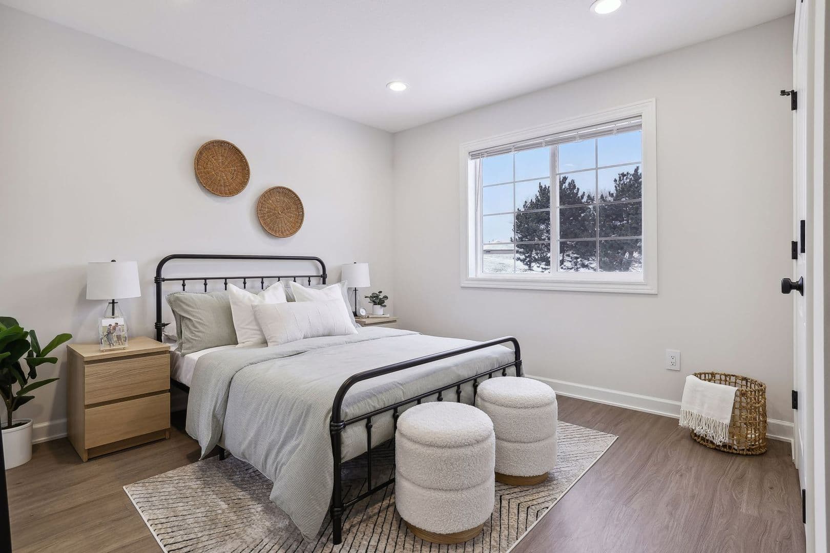 3 Bedroom Town Home 31 of 37